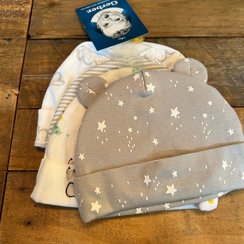 NWT - Gerber Baby - Baby beanies x4 size: 0-6 mo